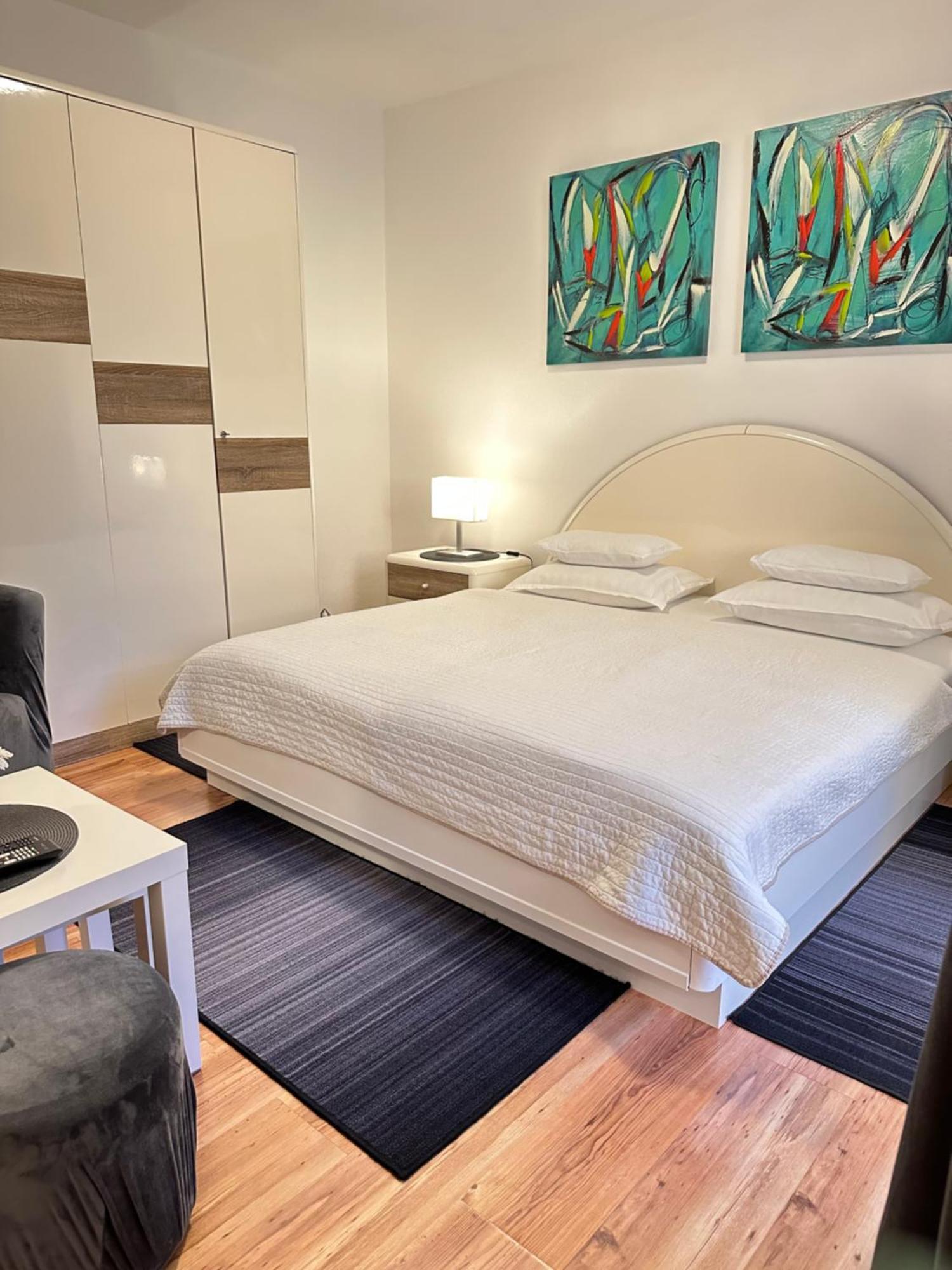 Apartments - Rooms Vesna Примоштен Экстерьер фото